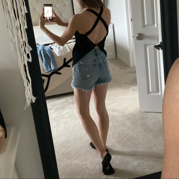 Cropped Crochet Top - Picture 2 of 9